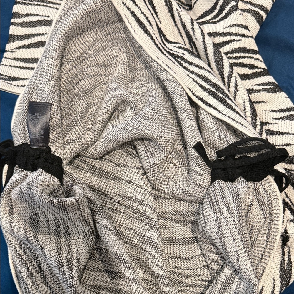 BOLD elements Monochrome Patterned Long Sleeve Dr… - image 6